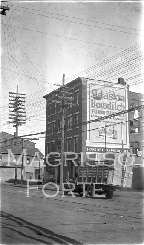 Grand Ave & East St